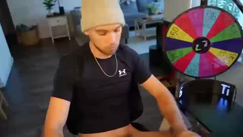 Snapshot of troy_greenxo chatting on October 14, 2025, 9:15 pm Troy Green online show from October 14, 2025, 9:15 pm