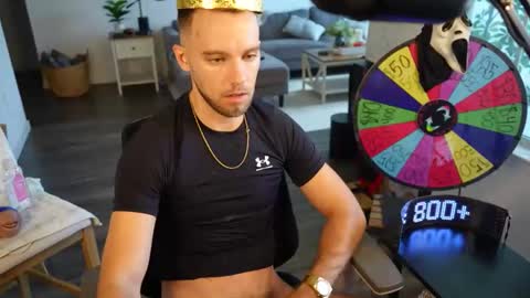 Snapshot of troy_greenxo chatting on October 16, 2025, 9:16 pm Troy Green online show from October 16, 2025, 9:16 pm