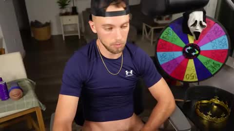 Snapshot of troy_greenxo chatting on October 20, 2025, 1:50 am Troy Green online show from October 20, 2025, 1:50 am