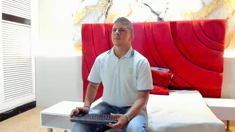 TROY online show from October 5, 2025, 9:24 pm
