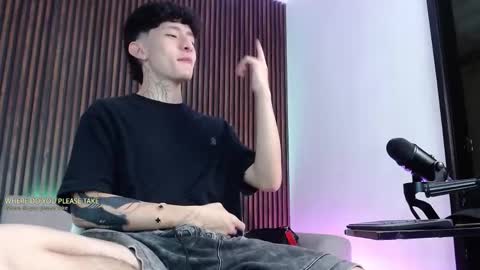 Snapshot of troy_rouge chatting on October 2, 2025, 7:43 pm Troy online show from October 2, 2025, 7:43 pm