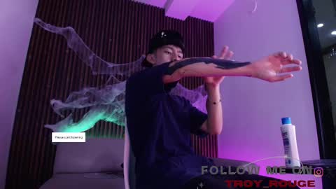 Snapshot of troy_rouge chatting on October 31, 2025, 4:52 pm Troy online show from October 31, 2025, 4:52 pm