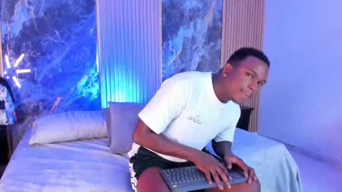 Snapshot of troykhalil chatting on October 6, 2025, 10:29 pm Troy Khalil online show from October 6, 2025, 10:29 pm