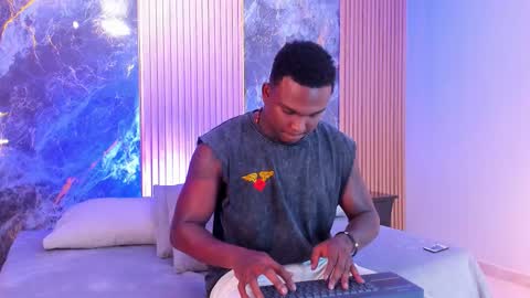 Snapshot of troykhalil chatting on October 14, 2025, 9:37 pm Troy Khalil online show from October 14, 2025, 9:37 pm