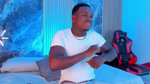 Snapshot of troykhalil chatting on October 20, 2025, 9:37 pm Troy Khalil online show from October 20, 2025, 9:37 pm