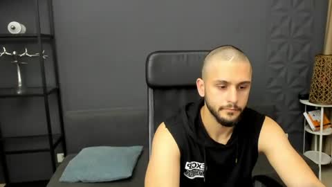 Snapshot of troywade chatting on June 11, 2026, 4:32 am TroyWade online show from June 11, 2026, 4:32 am