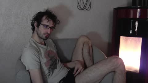 trucdeoufouf online show from February 1, 2025, 9:08 pm