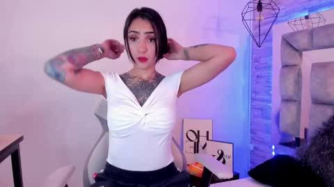 Snapshot of truelove_art chatting on December 12, 2024, 5:48 pm online show from December 12, 2024, 5:48 pm