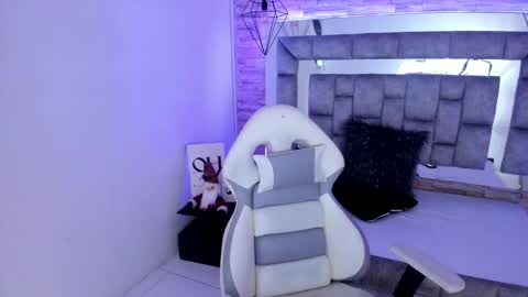 Snapshot of truelove_art chatting on December 28, 2024, 12:03 pm online show from December 28, 2024, 12:03 pm
