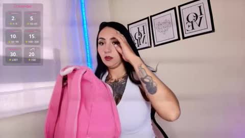   online show from October 7, 2025, 5:43 pm