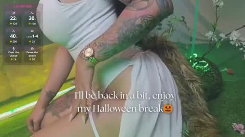   online show from October 11, 2025, 11:42 am