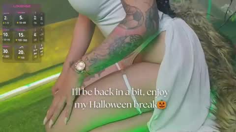   online show from October 14, 2025, 11:22 am