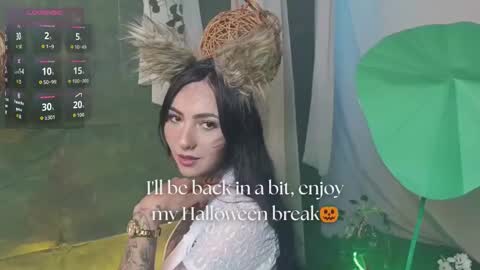   online show from October 15, 2025, 11:54 am