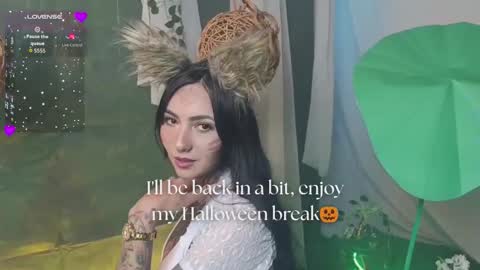   online show from October 21, 2025, 12:28 pm