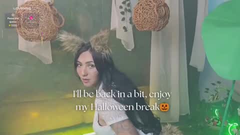   online show from October 27, 2025, 1:04 pm