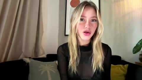 Snapshot of trulamorella chatting on February 2, 2026, 5:06 am Mia online show from February 2, 2026, 5:06 am