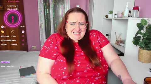 Adelle online show from February 5, 2025, 1:22 pm