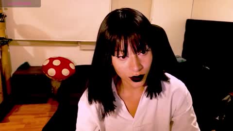 Cait online show from November 3, 2025, 5:42 am