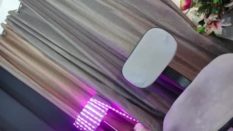 Chloe online show from December 12, 2024, 11:50 am