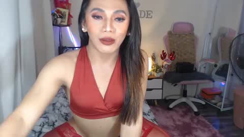 Jade online show from December 8, 2024, 2:28 am