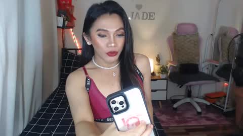 Jade online show from January 11, 2025, 1:16 am