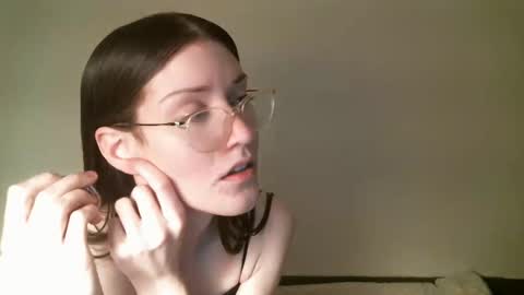 Snapshot of ts_librarian chatting on March 8, 2025, 8:55 am Elisabeth online show from March 8, 2025, 8:55 am