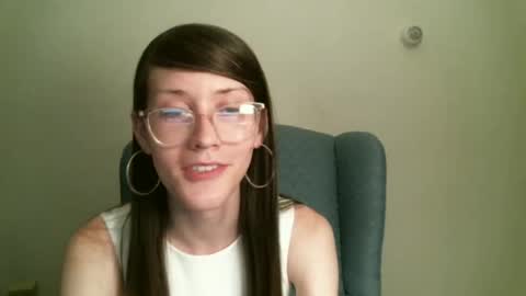 Snapshot of ts_librarian chatting on September 17, 2025, 4:14 am Elisabeth online show from September 17, 2025, 4:14 am