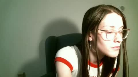 Snapshot of ts_librarian chatting on September 20, 2025, 5:03 pm Elisabeth online show from September 20, 2025, 5:03 pm