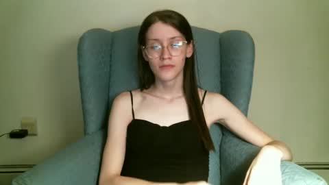 Snapshot of ts_librarian chatting on October 4, 2025, 5:16 am Elisabeth online show from October 4, 2025, 5:16 am