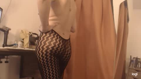 Samantha Eli online show from May 7, 2026, 10:59 pm