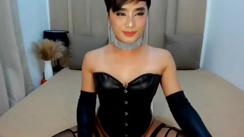 Snapshot of tsbigcock_ chatting on May 5, 2026, 7:11 pm YOUR MISTRESS online show from May 5, 2026, 7:11 pm