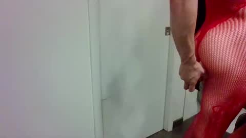 tsellie_fox online show from April 23, 2026, 1:18 am