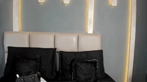  C H L O E online show from March 22, 2026, 3:59 pm