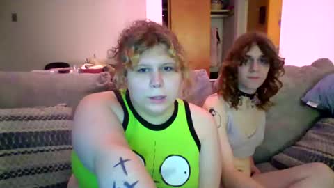 Gigi online show from June 18, 2026, 2:34 am