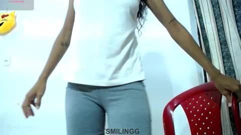 Snapshot of tsmilingg chatting on October 25, 2025, 1:24 am Dulce online show from October 25, 2025, 1:24 am