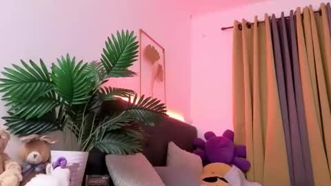 Bella Ratbu online show from February 4, 2026, 12:33 pm