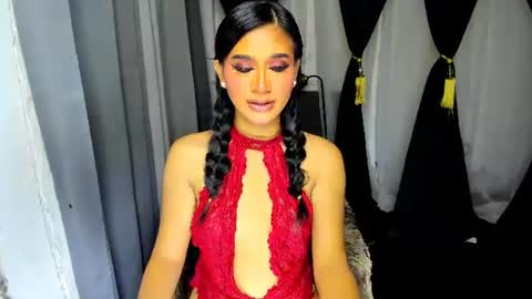 tspaulinafoxy online show from September 13, 2025, 11:43 am