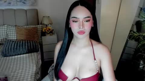 Snapshot of tspearlofasia chatting on April 22, 2026, 7:11 am Graciella online show from April 22, 2026, 7:11 am