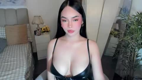 Snapshot of tspearlofasia chatting on May 4, 2026, 11:06 am Graciella online show from May 4, 2026, 11:06 am