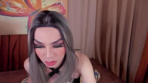 Queen Selena online show from March 24, 2026, 10:42 am