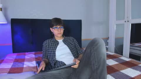 Snapshot of tsuki_maru chatting on September 20, 2025, 8:10 pm Maru online show from September 20, 2025, 8:10 pm