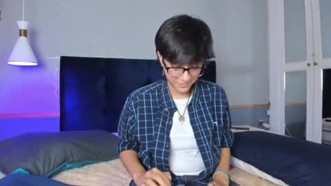 Snapshot of tsuki_maru chatting on October 1, 2025, 8:04 pm Maru online show from October 1, 2025, 8:04 pm