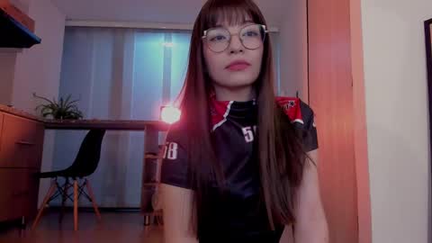 Tsuky online show from December 21, 2024, 2:30 am