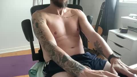 Snapshot of tt_boy2000 chatting on October 6, 2025, 4:26 pm TT Boy2000 online show from October 6, 2025, 4:26 pm