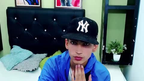 ttimy online show from December 20, 2024, 11:47 pm