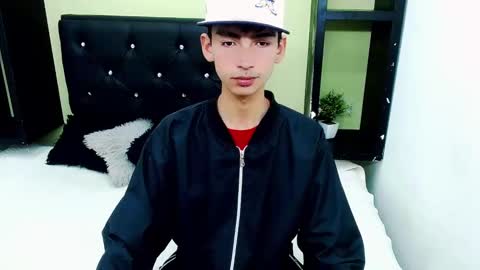 ttimy online show from December 23, 2024, 7:52 pm