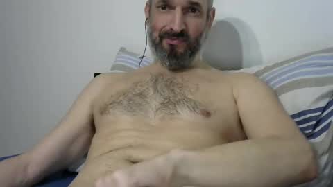 tu_bomberono online show from February 15, 2025, 5:39 pm