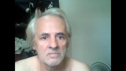 Siveomeves online show from April 26, 2026, 1:09 pm