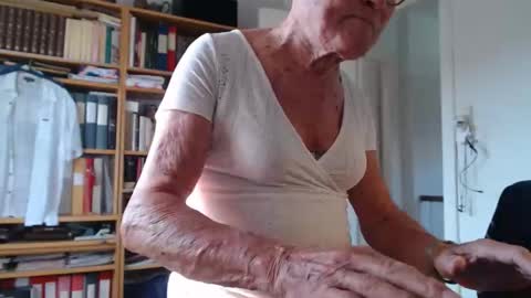 FINN but call me NANNA online show from September 10, 2025, 8:36 am