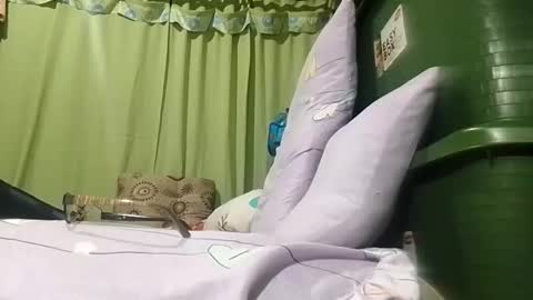 Mae online show from November 6, 2025, 8:54 pm